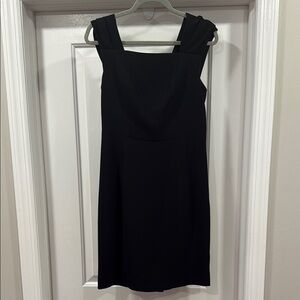 Elegant Black Sleeveless Dress